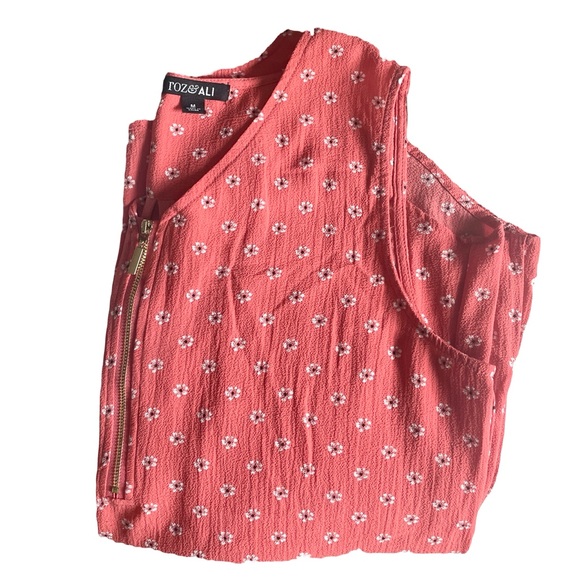 Roz & Ali Sleeveless Blouse - Picture 9 of 9